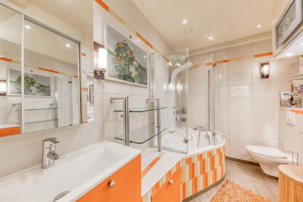 Appartement De Caractere Avec Jardinet Privatif A 1 Min Metro 1, Paris, Disneyland แว็งแซ็นน์ ภายนอก รูปภาพ